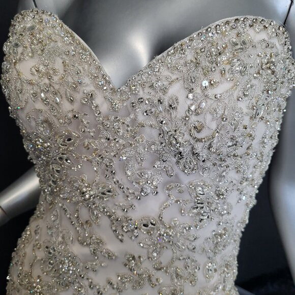 NWT~$3299~ALLURE BRIDAL~SZ 2/4~CHAMPAGNE STRAPLESS FIT & FLARE WEDDING DRESS - Picture 3 of 16